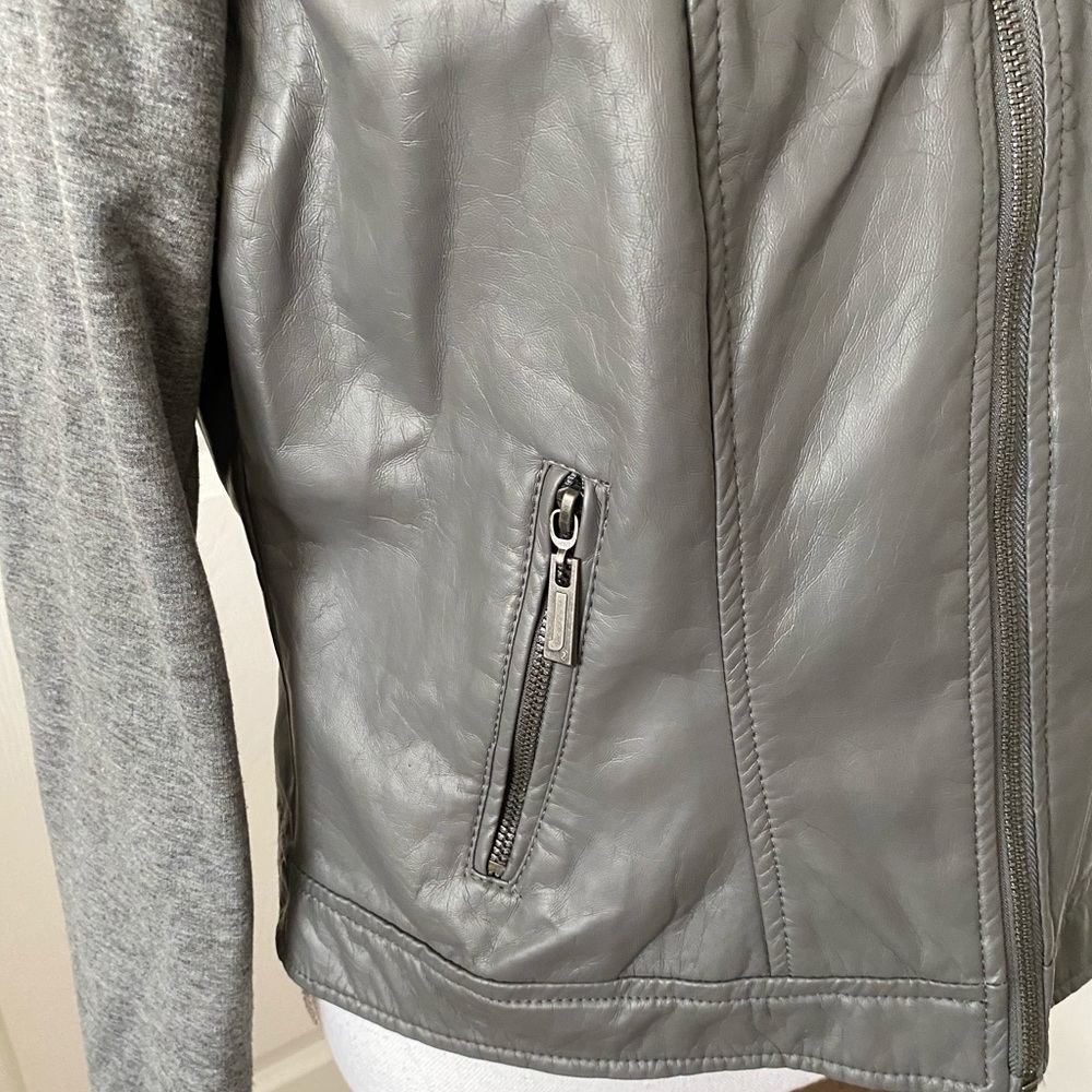 J2 Jacket - Picture 4 of 9